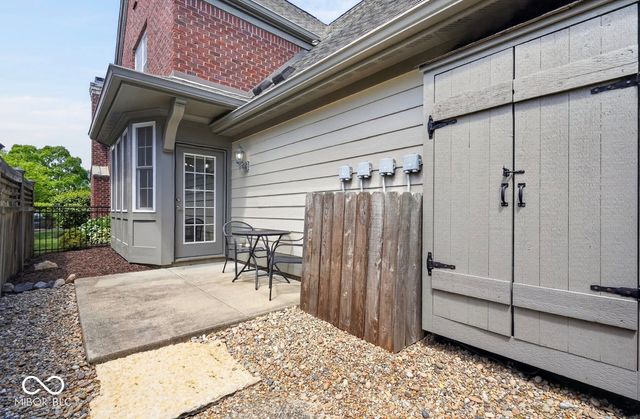 6691 Beekman Place Townhome A, Zionsville, IN 46077