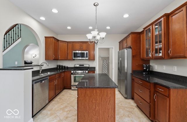6691 Beekman Place Townhome A, Zionsville, IN 46077