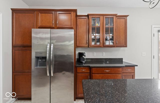 6691 Beekman Place Townhome A, Zionsville, IN 46077