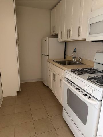 8410 153rd Avenue 3F, Howard Beach, NY 11414