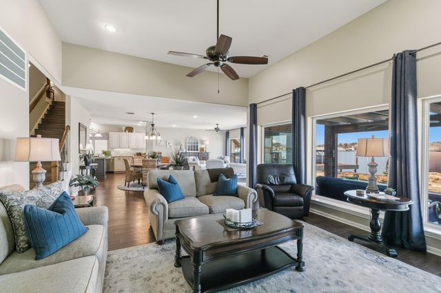 2 Villas Ways Drive, Conroe, TX 77356