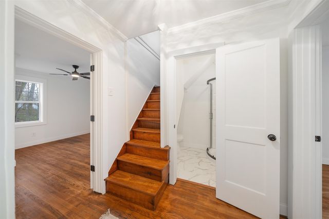 255 WOODLAWN PL, Selmer, TN 38375