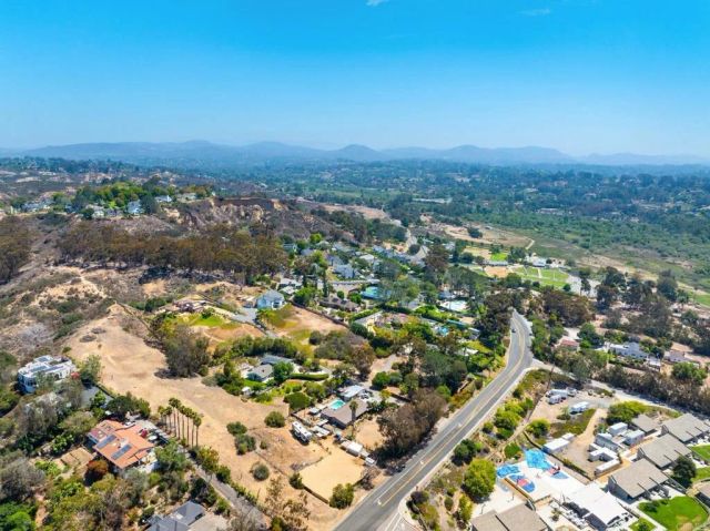 3681 Manchester Avenue, Encinitas, CA 92024
