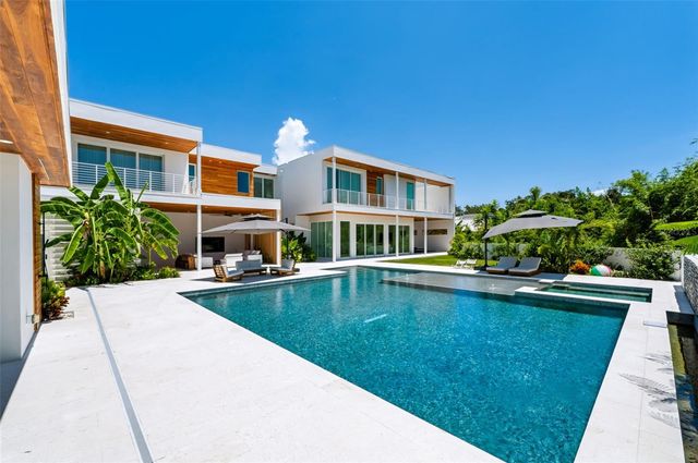 1355 ROBERTS BAY LANE, Sarasota, FL 34242