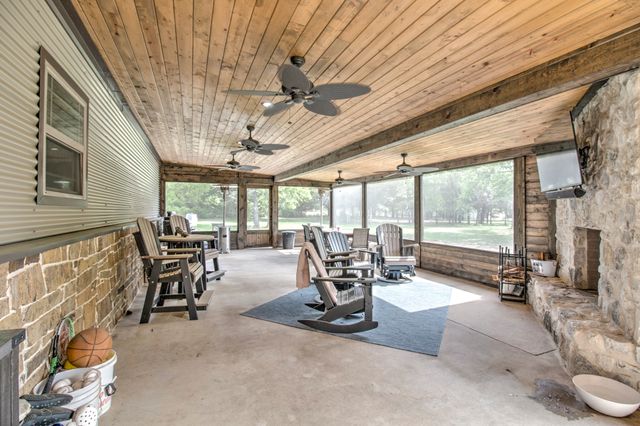 1024 Jordan Creek Road, Collinsville, TX 76233