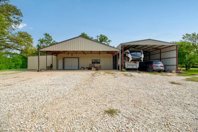 1024 Jordan Creek Road, Collinsville, TX 76233