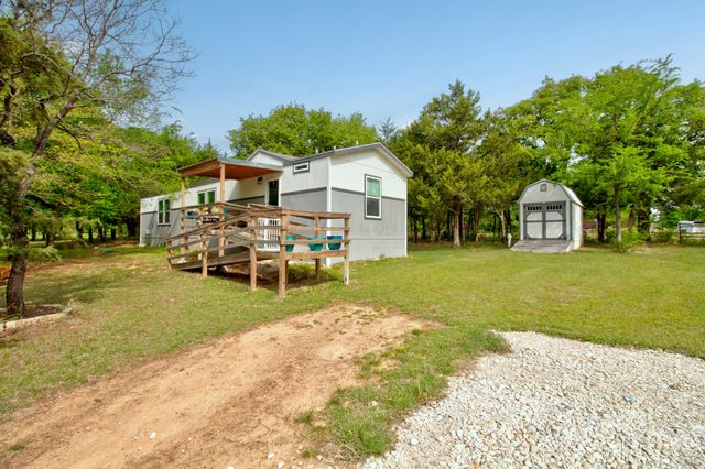 1024 Jordan Creek Road, Collinsville, TX 76233