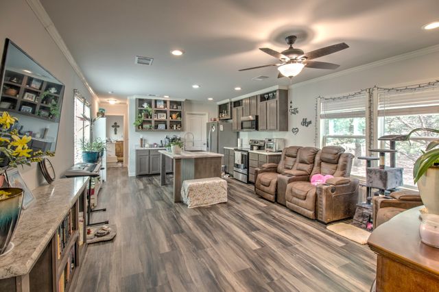 1024 Jordan Creek Road, Collinsville, TX 76233