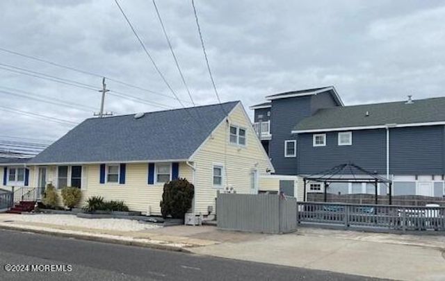 1 E 29th Street, Long Beach Twp, NJ 08008