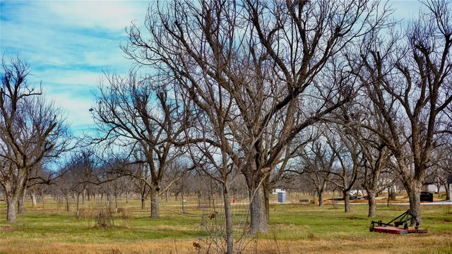 1631 Earhart Drive, Granbury, TX 76049