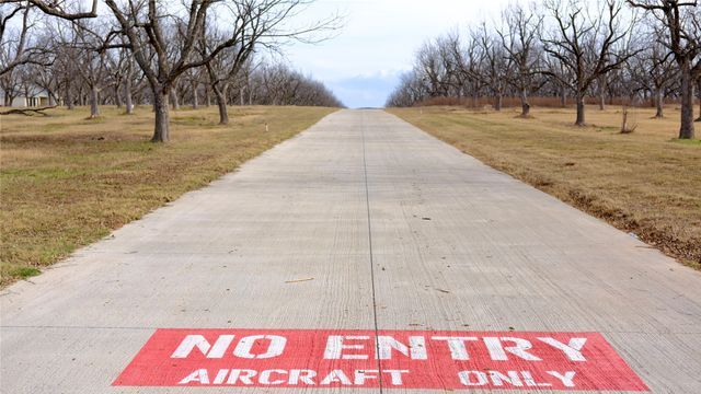 1631 Earhart Drive, Granbury, TX 76049