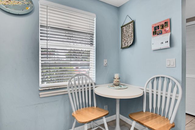 31 Abbey Lane 101, Delray Beach, FL 33446