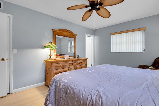 31 Abbey Lane 101, Delray Beach, FL 33446