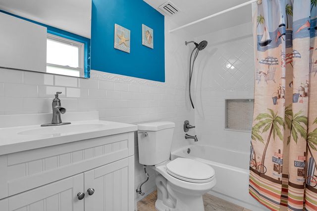 31 Abbey Lane 101, Delray Beach, FL 33446