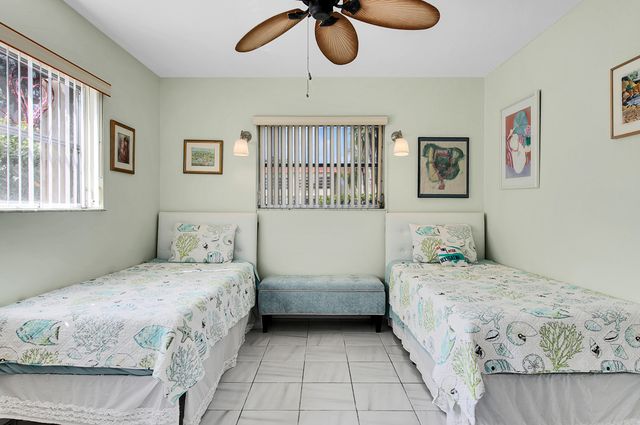 31 Abbey Lane 101, Delray Beach, FL 33446