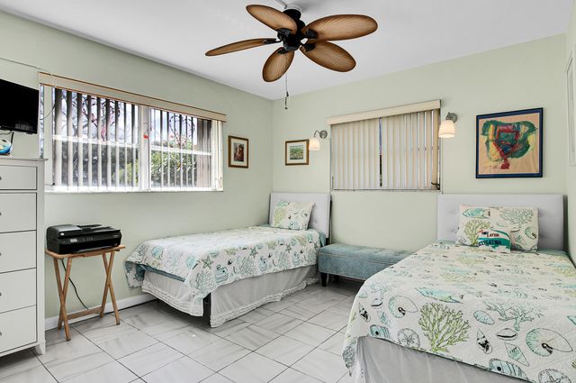 31 Abbey Lane 101, Delray Beach, FL 33446