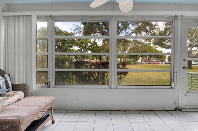 31 Abbey Lane 101, Delray Beach, FL 33446