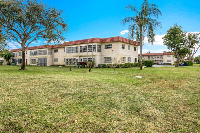 31 Abbey Lane 101, Delray Beach, FL 33446