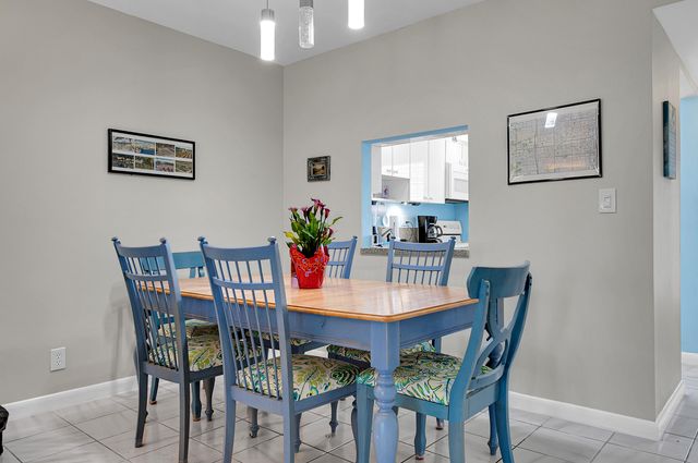 31 Abbey Lane 101, Delray Beach, FL 33446