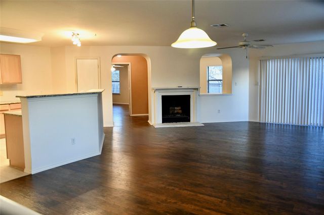 317 Leanne DR, Georgetown, TX 78633