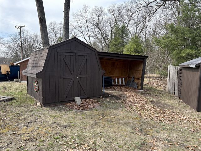7920 E Lake Road, Twin Lake, MI 49457