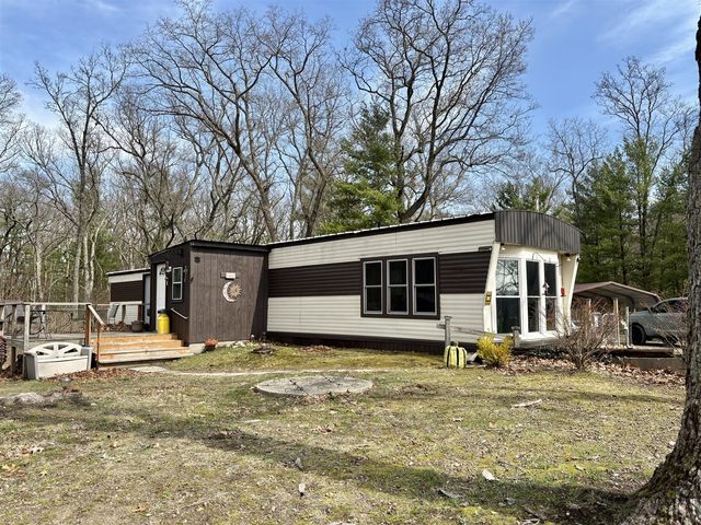 7920 E Lake Road, Twin Lake, MI 49457