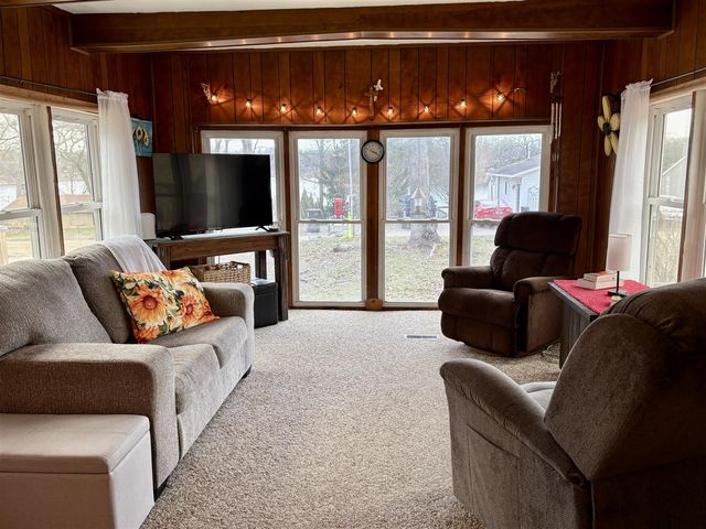 7920 E Lake Road, Twin Lake, MI 49457