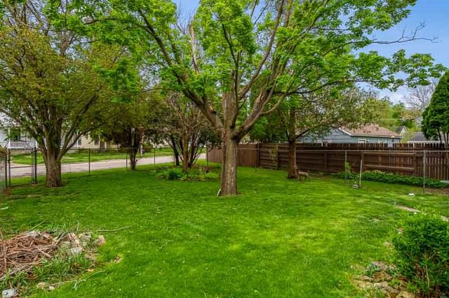 541 Roscoe Avenue, South Beloit, IL 61080