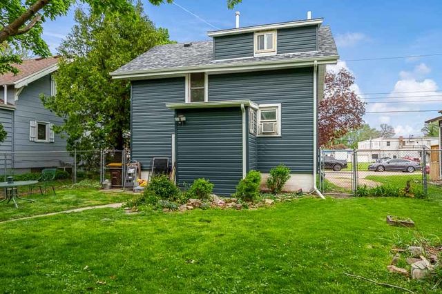 541 Roscoe Avenue, South Beloit, IL 61080