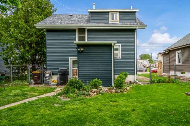 541 Roscoe Avenue, South Beloit, IL 61080