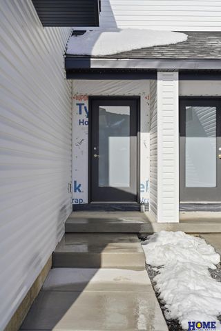 8910 Peregrine Road, Lincoln, NE 68505