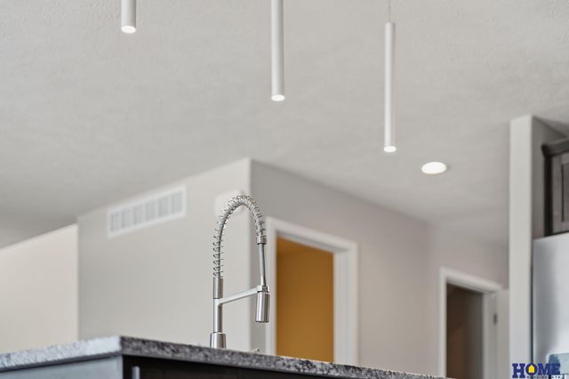 8910 Peregrine Road, Lincoln, NE 68505