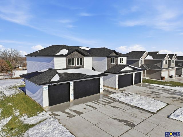 8910 Peregrine Road, Lincoln, NE 68505