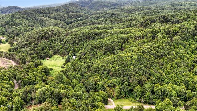 4916 Jasper Road, Duffield, VA 24244