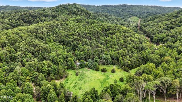 4916 Jasper Road, Duffield, VA 24244