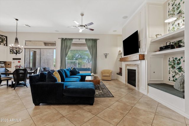 6422 S CRESTVIEW Court, Gilbert, AZ 85298