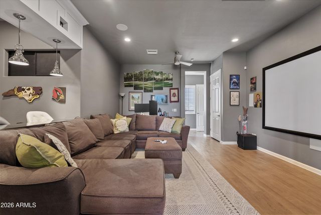 6422 S CRESTVIEW Court, Gilbert, AZ 85298