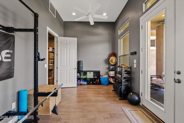 6422 S CRESTVIEW Court, Gilbert, AZ 85298