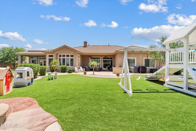6422 S CRESTVIEW Court, Gilbert, AZ 85298
