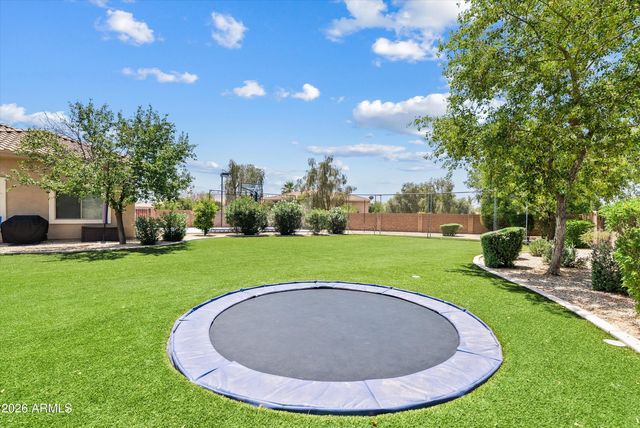 6422 S CRESTVIEW Court, Gilbert, AZ 85298