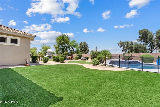 6422 S CRESTVIEW Court, Gilbert, AZ 85298