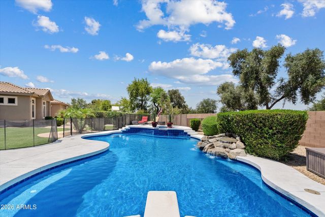 6422 S CRESTVIEW Court, Gilbert, AZ 85298