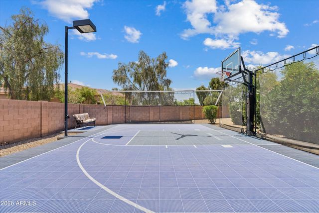 6422 S CRESTVIEW Court, Gilbert, AZ 85298