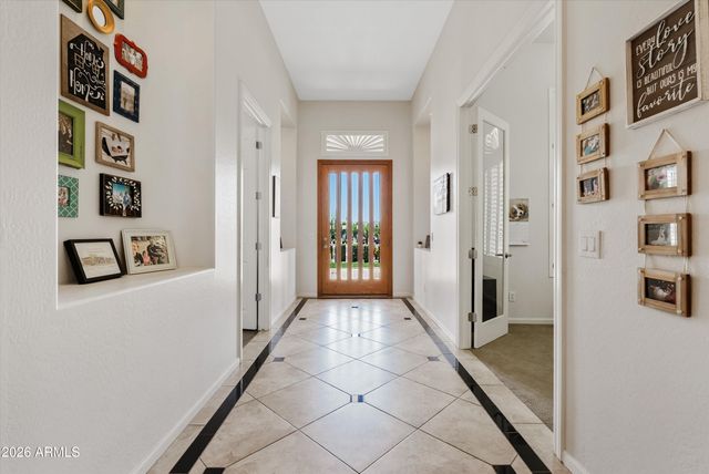 6422 S CRESTVIEW Court, Gilbert, AZ 85298