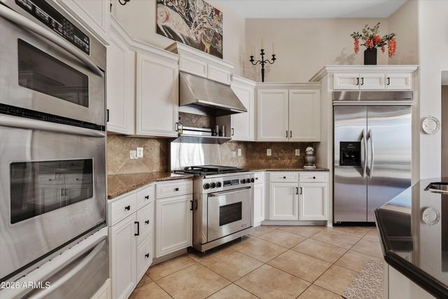 6422 S CRESTVIEW Court, Gilbert, AZ 85298