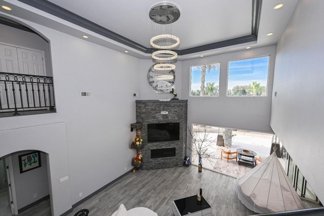 11027 N Stanford Avenue, Clovis, CA 93619