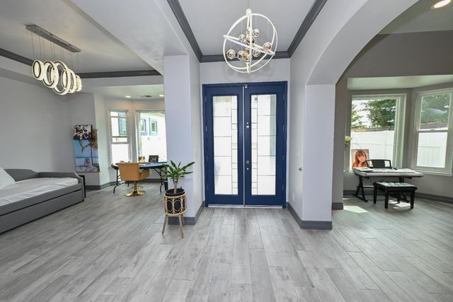 11027 N Stanford Avenue, Clovis, CA 93619