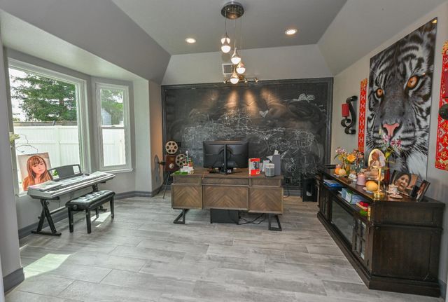 11027 N Stanford Avenue, Clovis, CA 93619