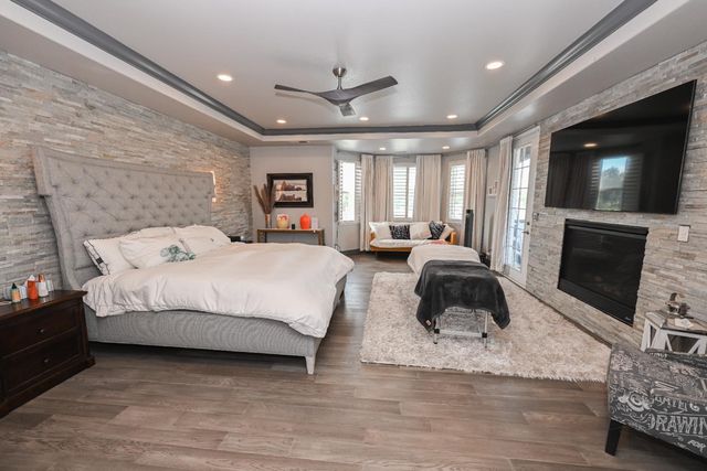 11027 N Stanford Avenue, Clovis, CA 93619