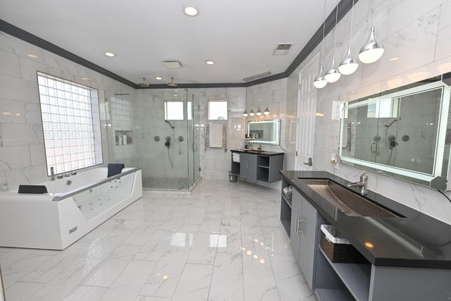11027 N Stanford Avenue, Clovis, CA 93619